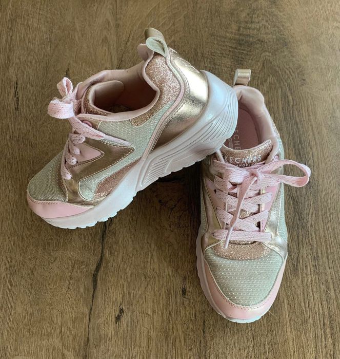 Розови детски маратонки Skechers