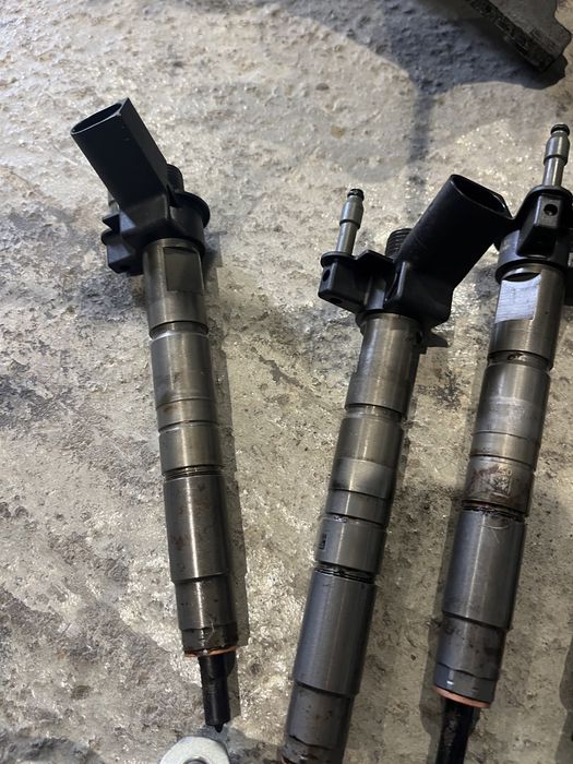 Помпа дюзи рейл бмв 4.0д 313 коня bmw 4.0d 313 konq 535d 640d 535d