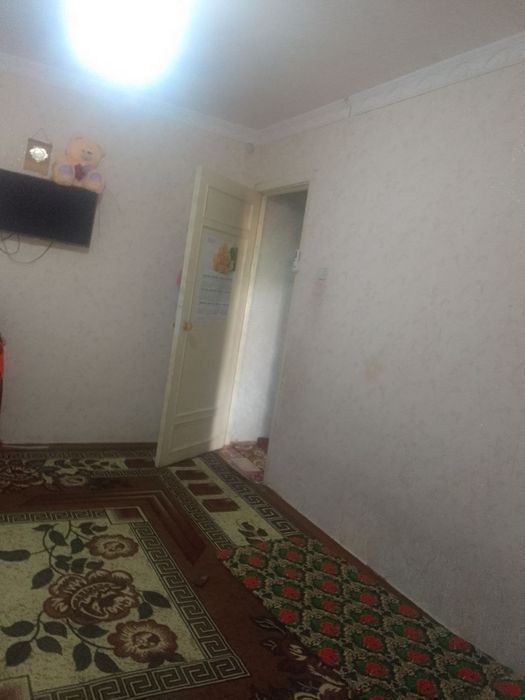 Uy sotiladi 1 xonali