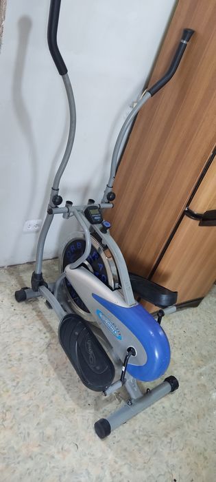 Орбитрек элептический тренажер