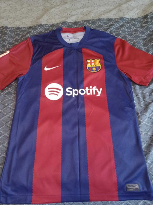 ОРИГИНАЛНА тениска на Барселона NIKE сезон 2023/2024 НОВА Размер: М
