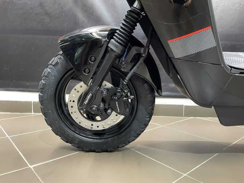 scuter electric 2025 EQUICKEY q8,48v 60ah lifepo4 baterie,incarcare super rapida incarcator 15A 54V,telecomanda original 25km/h,delimitat 50km/h