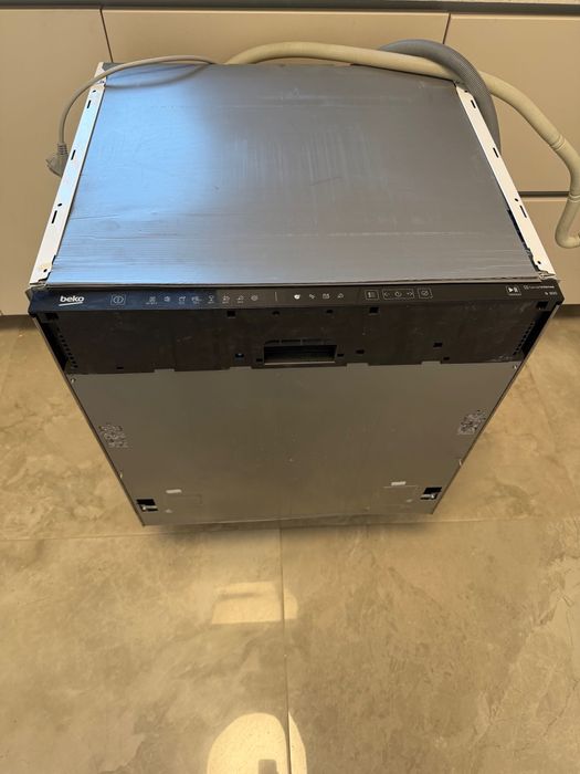 Masina de spalat vase incorporabila Neff, Beko, Bauknecht