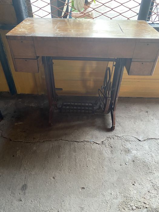 Швейная машина Чехословакия