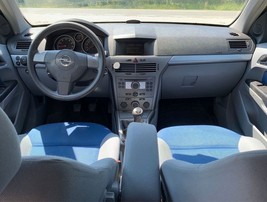 OPEL Astra 2004 — imagine 5