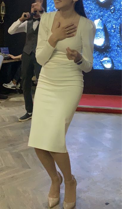 Белое  платье