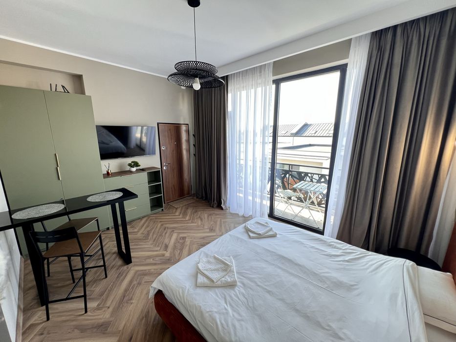 Inchiriez apartament de lux NOU in regim hotelier cu bucatarie Pipera