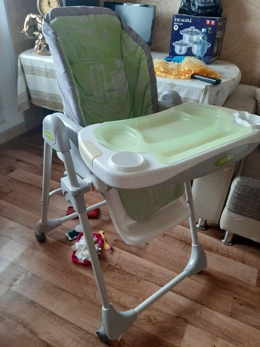 Детский стульчик для кормления