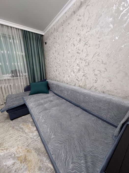 Продаётся диван.