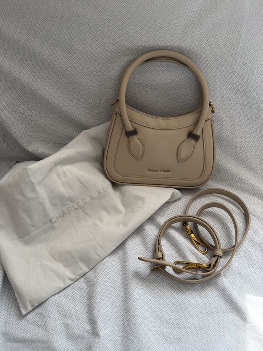 Сумка Charles & Keith