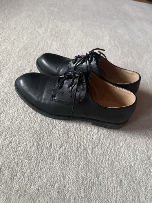 Pantofi negri marimea 38 pentru baieti