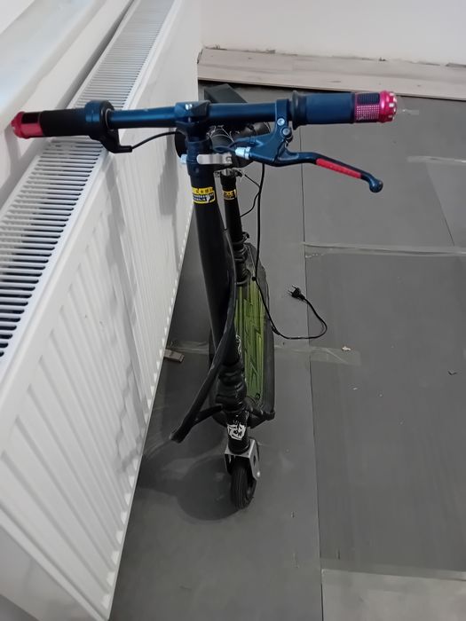 Vând trotinetă elecrltica