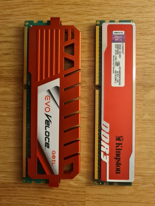 Memorie RAM PC desktop HyperX Fury 4GB DDR4 si 8GB DDR3
