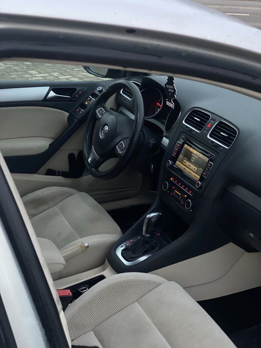 Golf 6 2.0 DSG 2011  BIxenon , led, consum foarte mic!