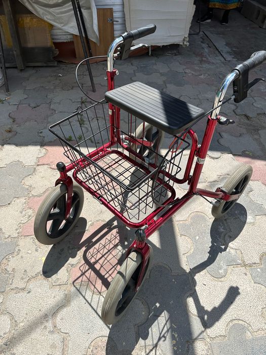 Ходунки - каталка для пожилых людей