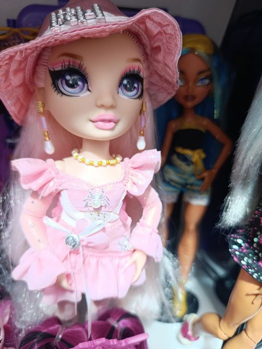 Rainbow high, Barbie, monster high