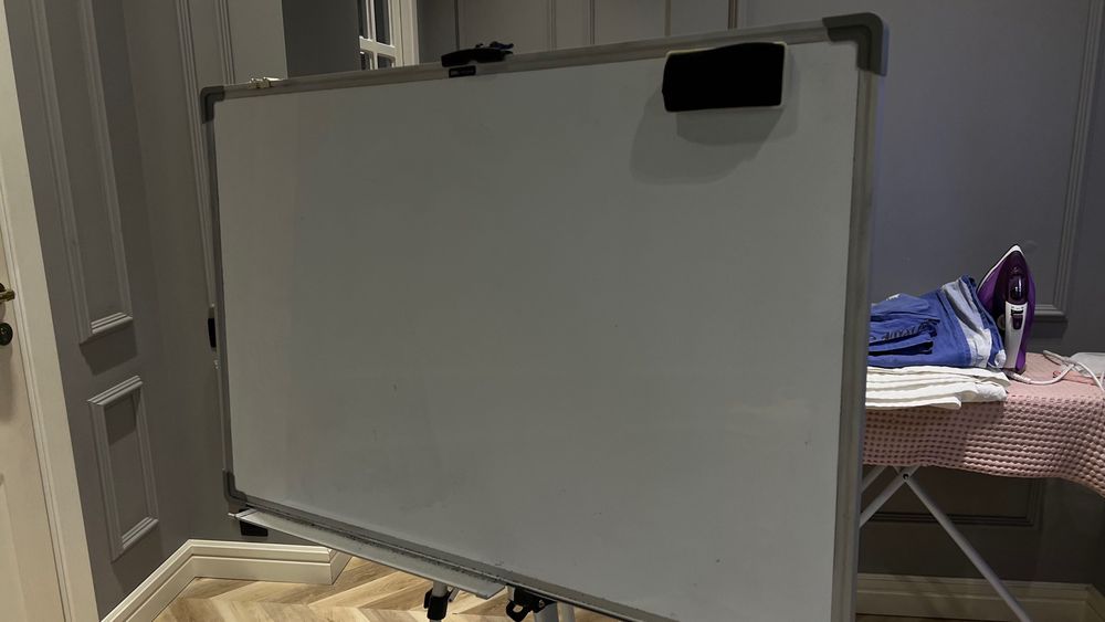 Продаю флипчарт в отличном состоянии