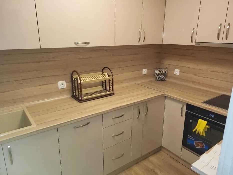 Дава се под наем Къща в Велико Търново, Колю Фичето - 200 кв.м за 612 € - Снимка #1