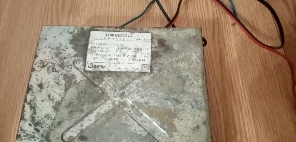 Ретро радио за кола
