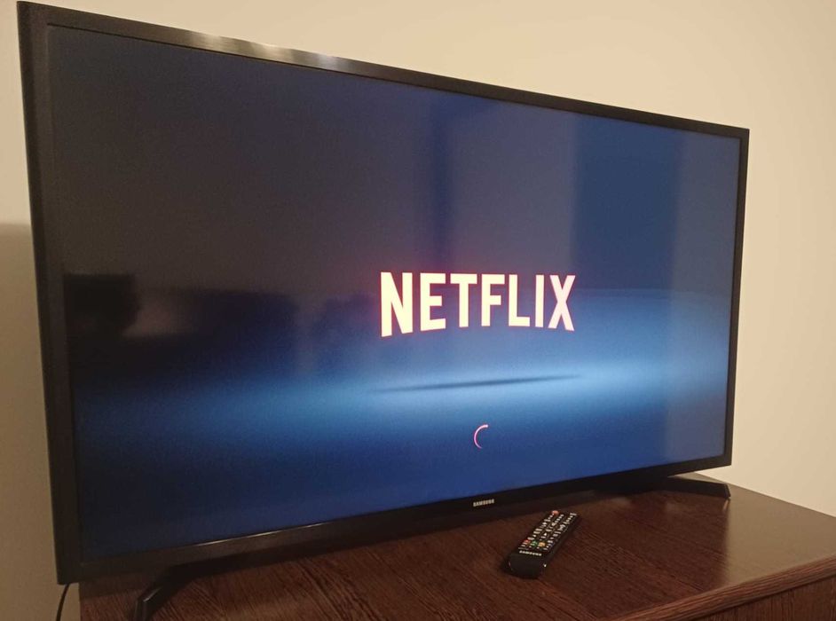 TV LED Smart Samsung 100 cm Full HD