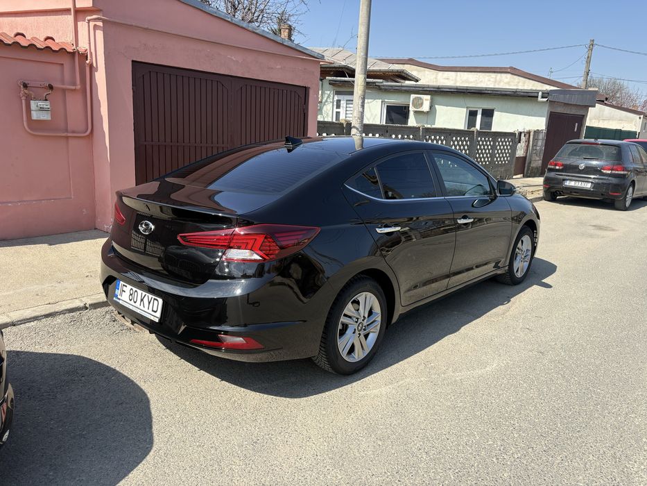 Hyundai Elantra 2020 un singur proprietar carte servis 77000 km