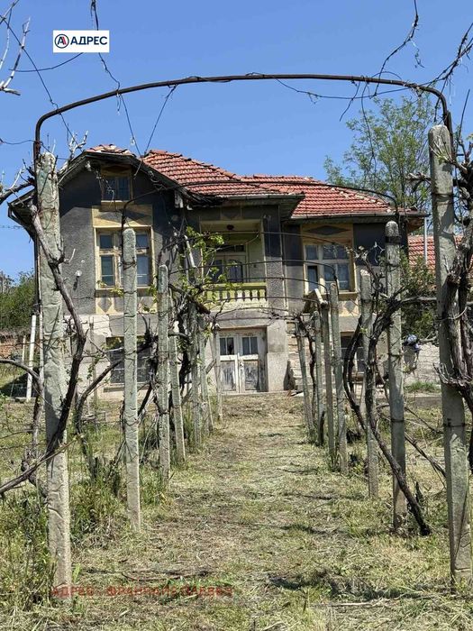 Къща в Плевен, област-гр.Славяново площ 165 цена 30000