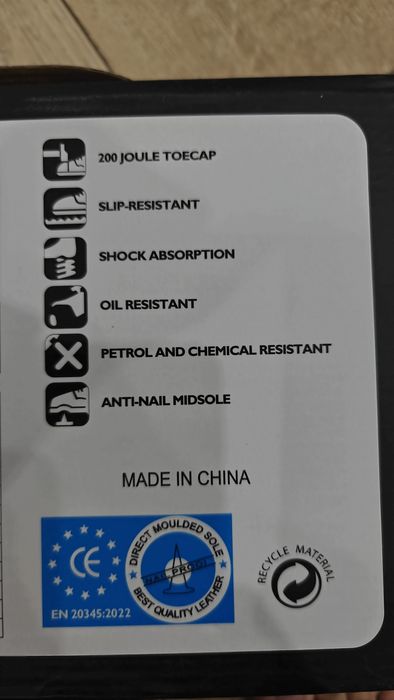 Кроссовки защитные (safety)