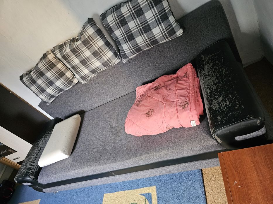 Продам диван в хорошем состоянии