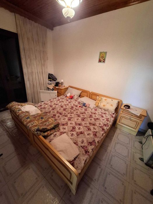 Продава триетажна къща 250 м2 и двор 400 м2 в Аспровалта, Гърция