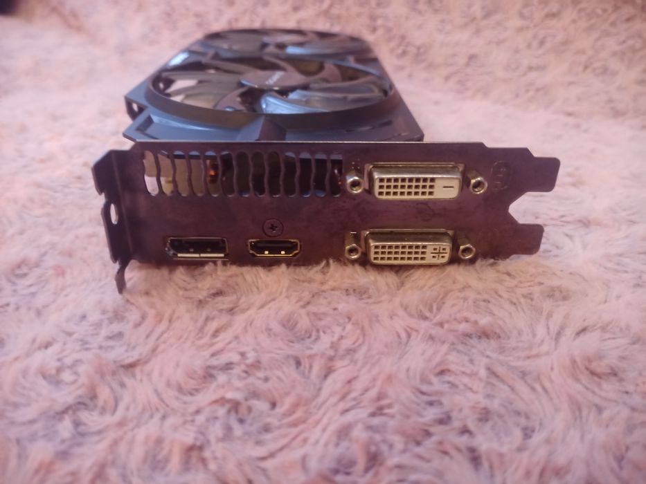 Vand placa video gigabyte gtx 760 2gb