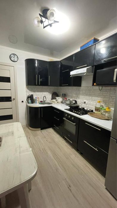 продам квартиру срочно,район Коктем