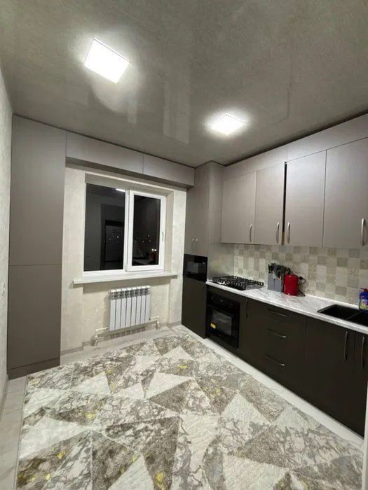 2/3/7. Худуд 8, Янгихает р-н (Сергели). Квартира 50 м², дом кирпичный.