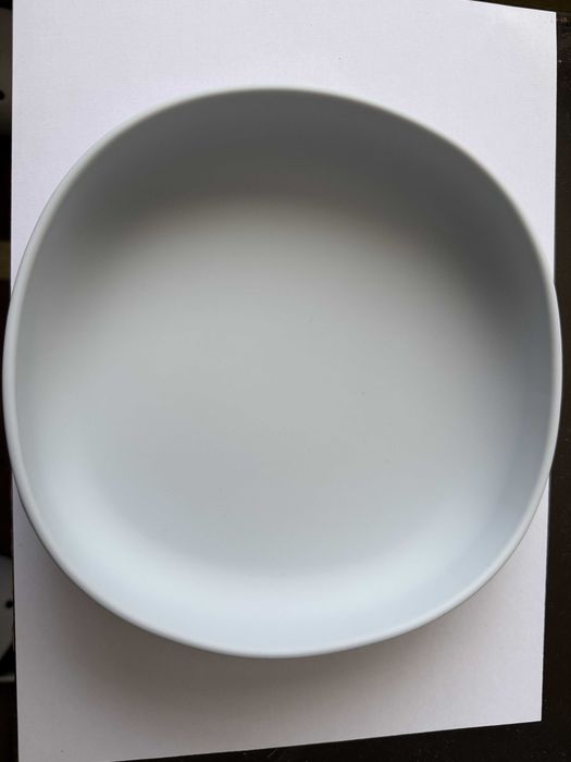 Комплект от 2 силиконови купички за котки и кучета, щадящ мустаците. Цената е за 2бр