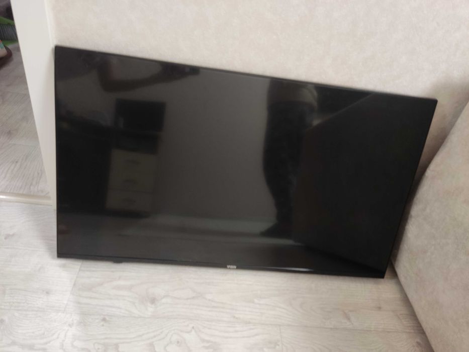 Продаю телевизор б/у на запчасти