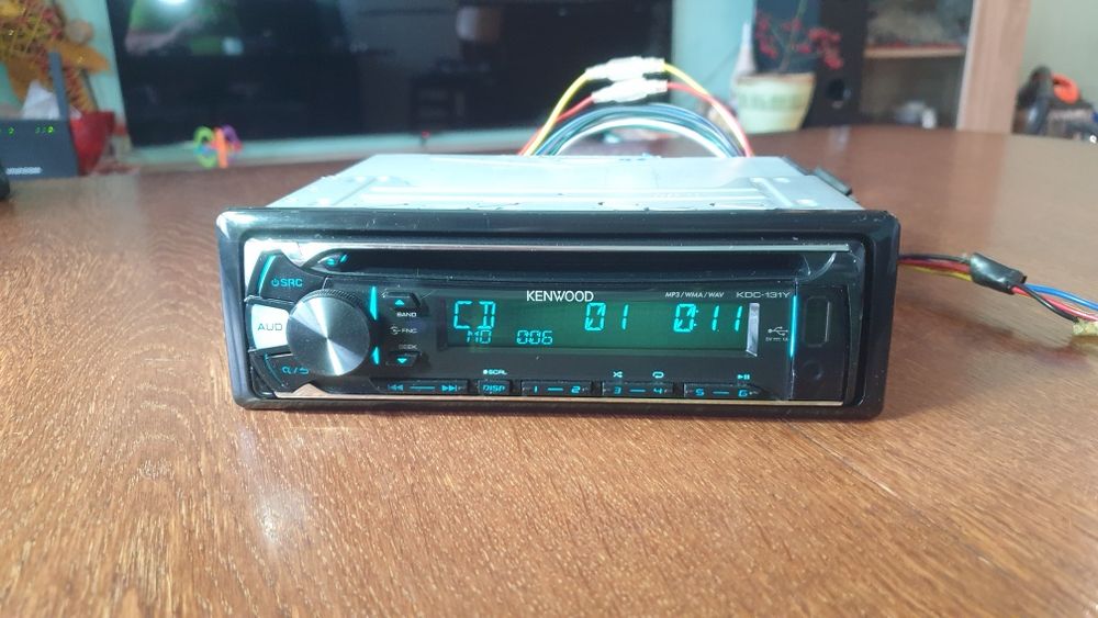 Авто радио плеър музика за кола Кенуулд Kenwood CD MP-3 USB AUX Цветове