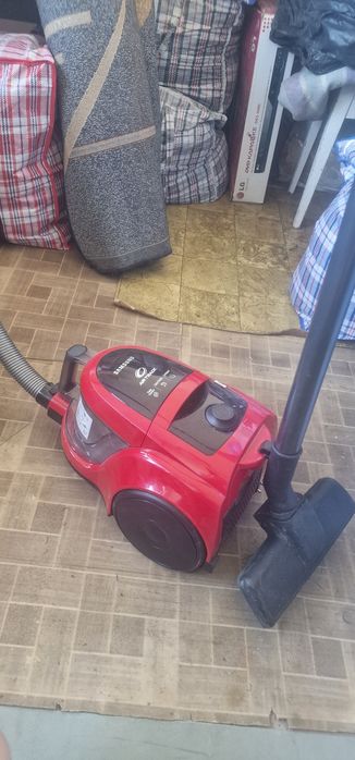 Пылесос Samsung отличный