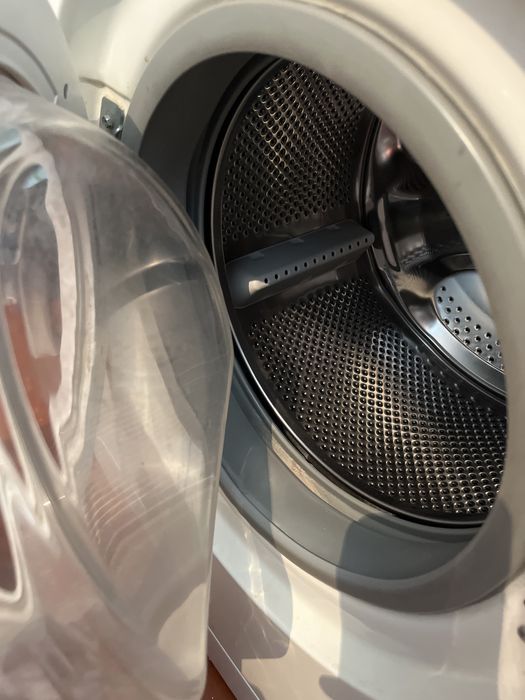 Стиральный машина Indesit.