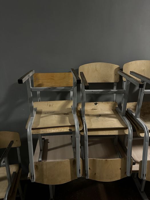 Парты и стуля для начальных класов