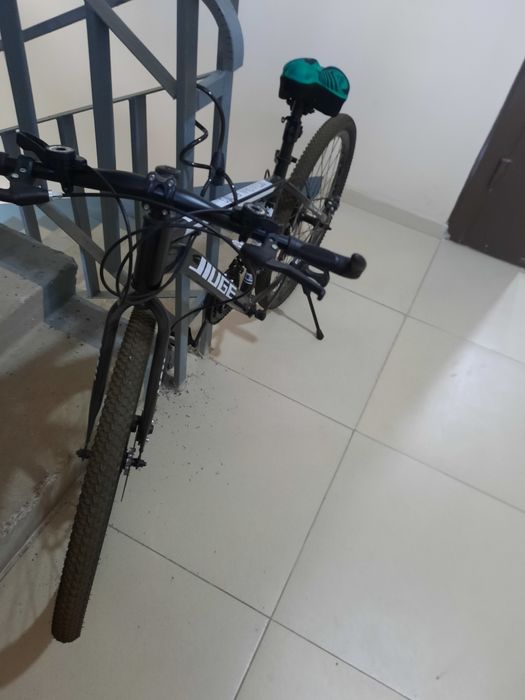 Велосипед горный марка HUGE