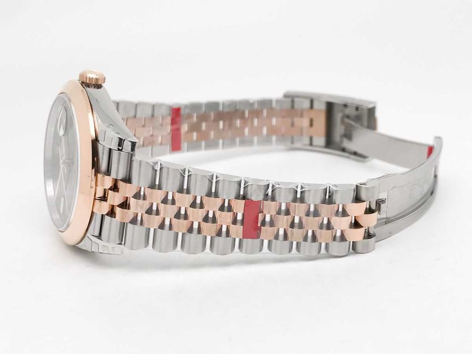 Rolex Datejust 41mm Rose Gold Smooth Bezel Grey Roman Dial Jubilee — реални снимки