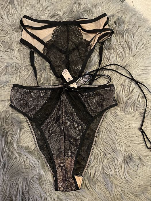 Lenjerie intima Victoria’s Secret