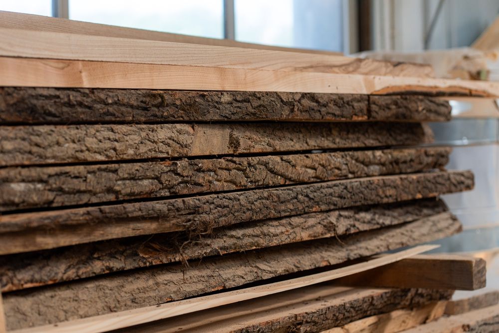 Cherestea, stejar uscat in uscator si mai multe esente frasin,paltin,