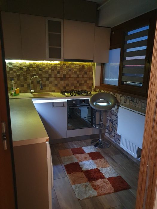 Închiriez 2 camere