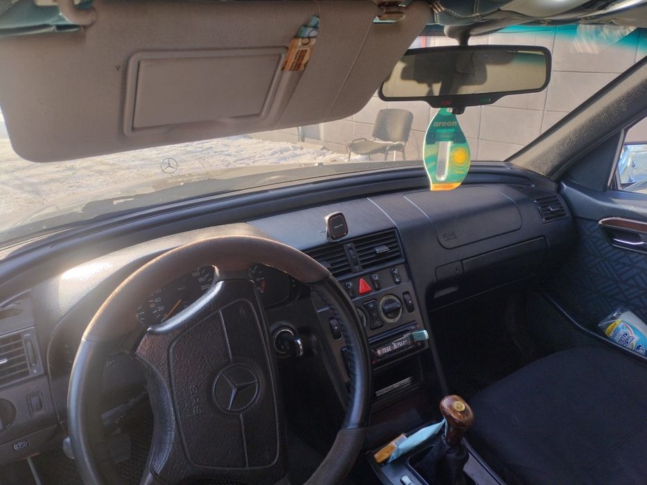 Продам машину w202