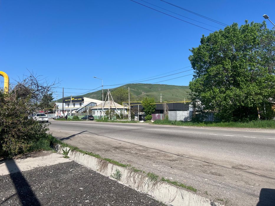 Продам дом вдоль трассы, срочно!