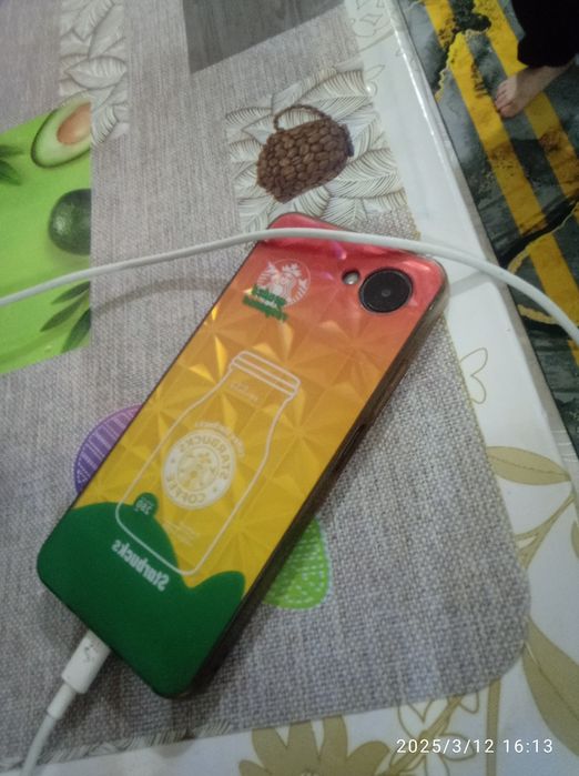 Продам телефон срочно