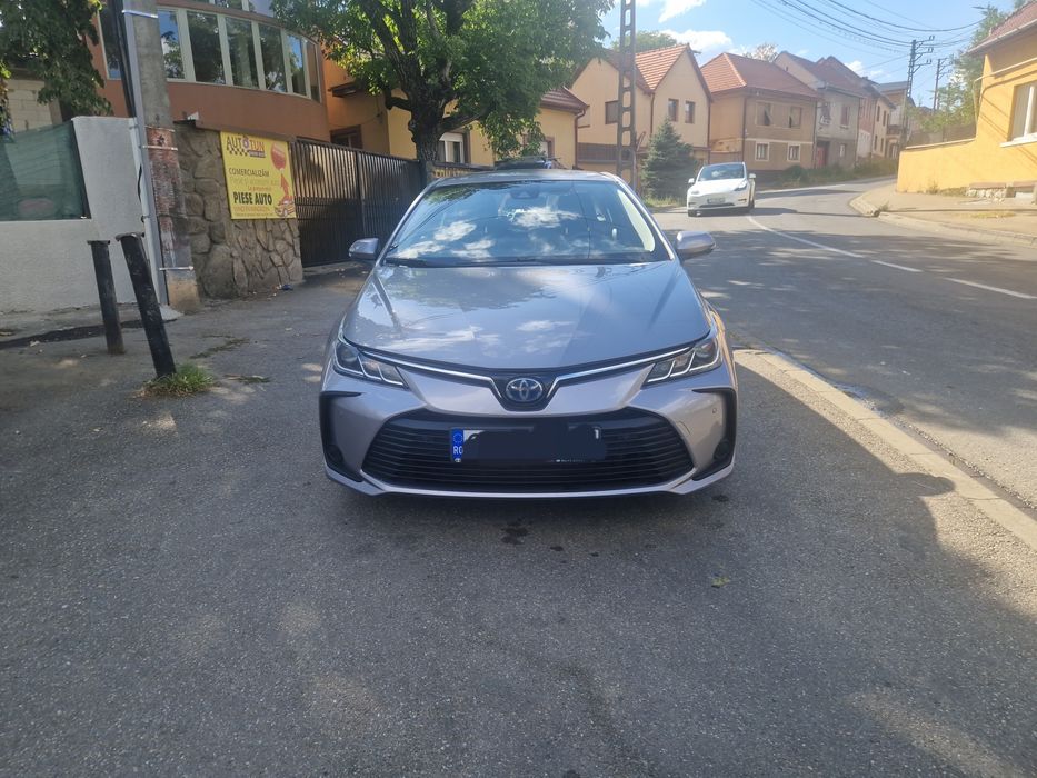Toyota corolla sedan hybrid, garantie 4 ani