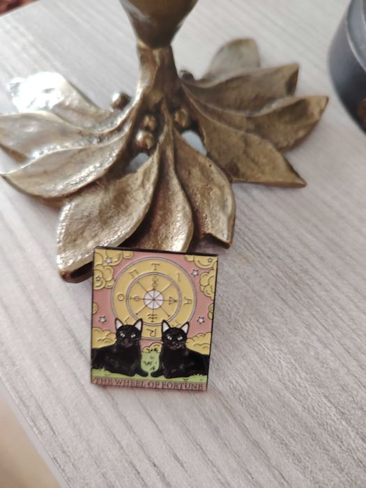 Pin/Insigna cu simboluri din Tarot
