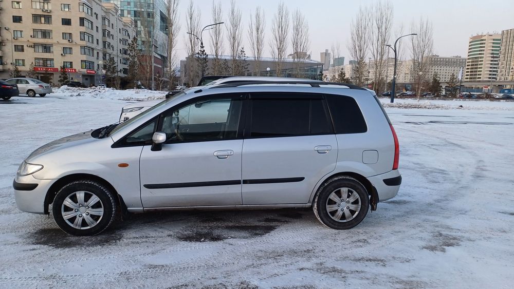 Продается Mazda PREMASY