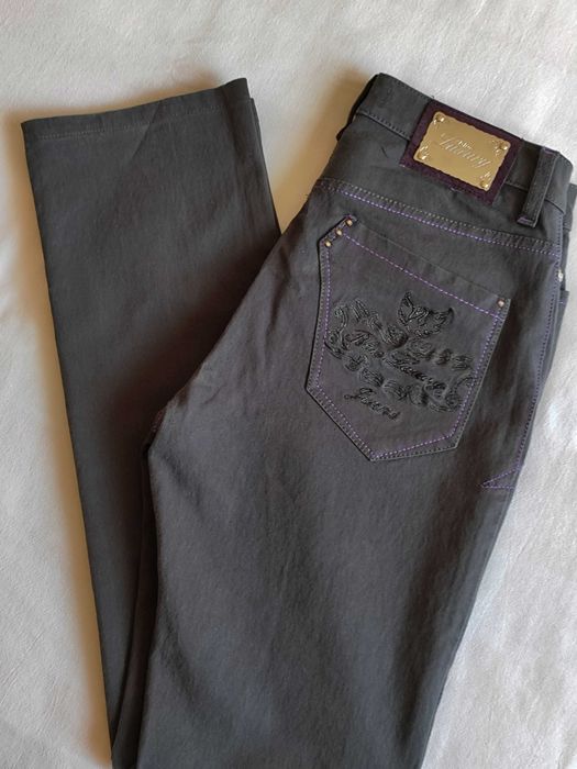 Дамски дънки размер 28